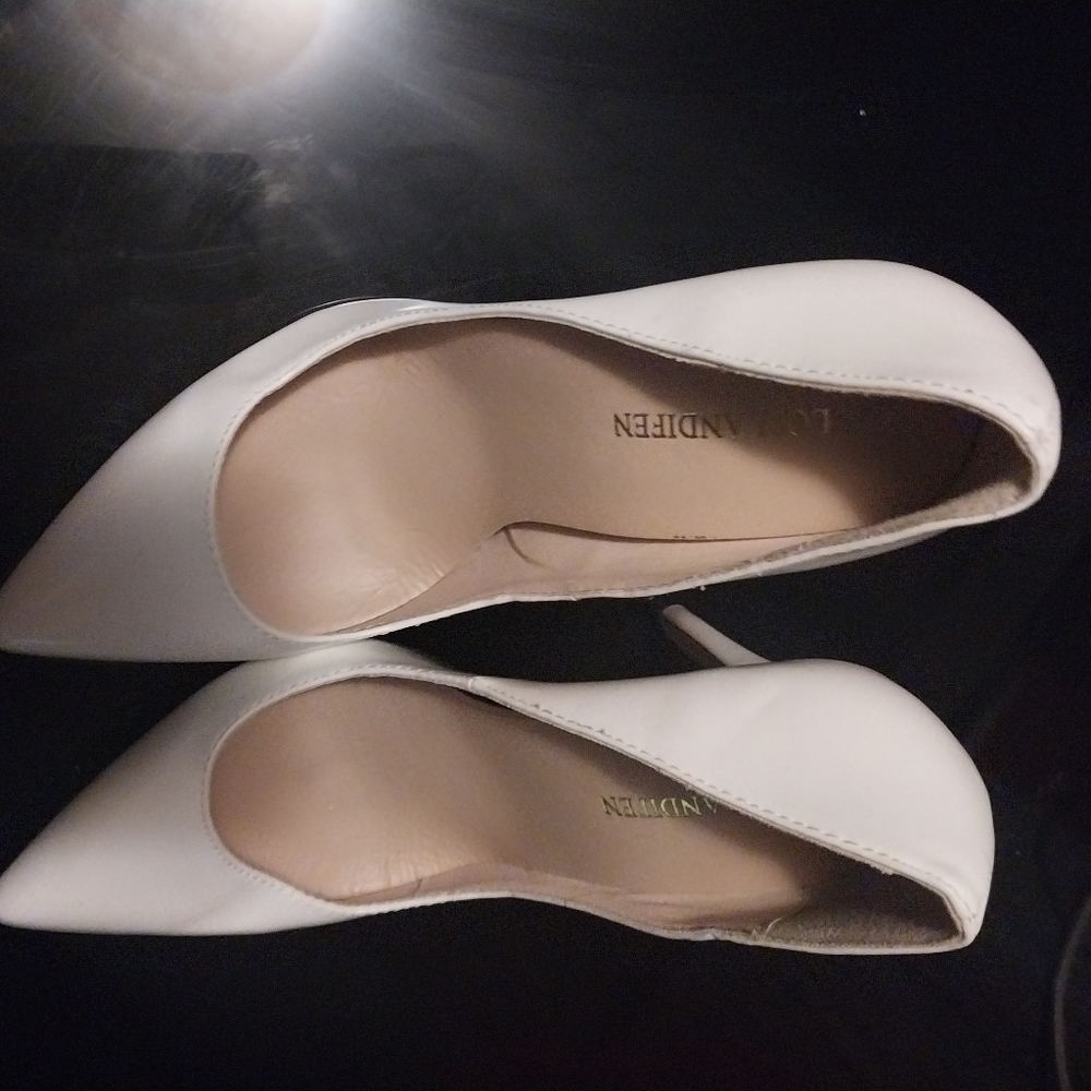 Heels - Picture 3 of 4